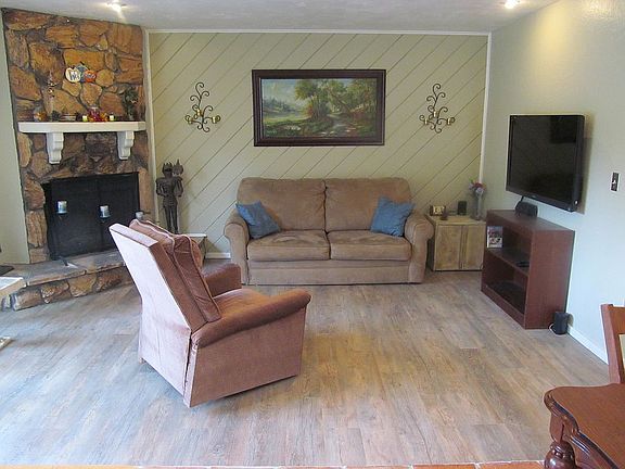 2nd image of 23766 Scenic Dr
