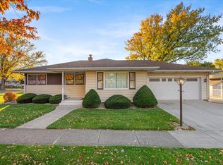 1000 4th St, Harvard, IL 60033