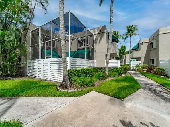 552 NW 98th Ave, Plantation, FL 33324