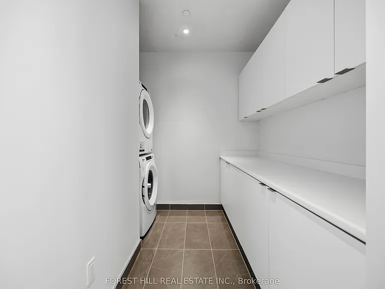 10 Inn On The Park Dr #Penthouse 3 — Photo 14