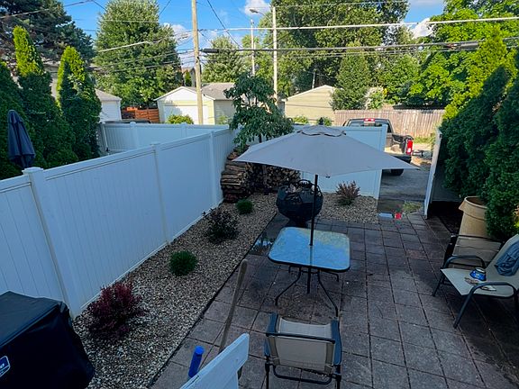 5th image of 2954 Indianola Ave #2954