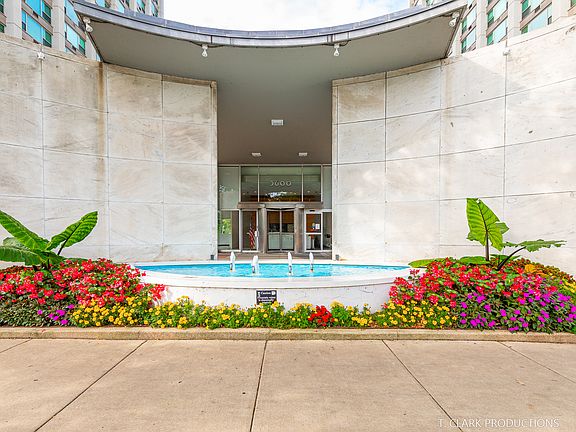 3rd image of 3600 N Lake Shore Dr APT 1107
