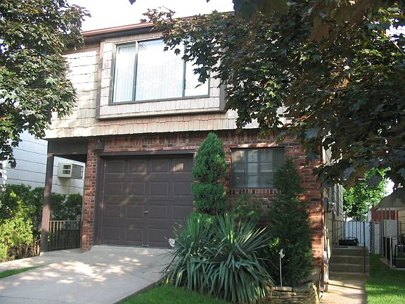 2nd image of 103 Cotter Ave