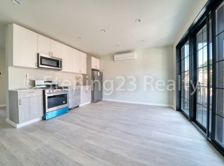 25-30 22nd St #1G, Astoria, NY 11102