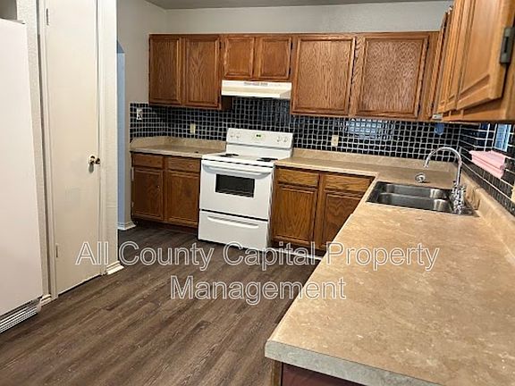 4th image of 1128 Field St Unit 1128