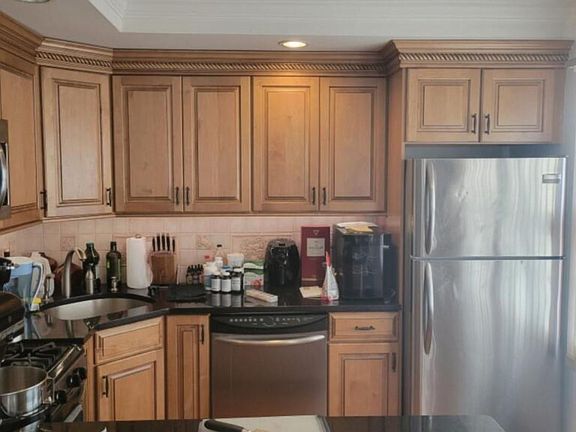 3rd image of 26 Ward St