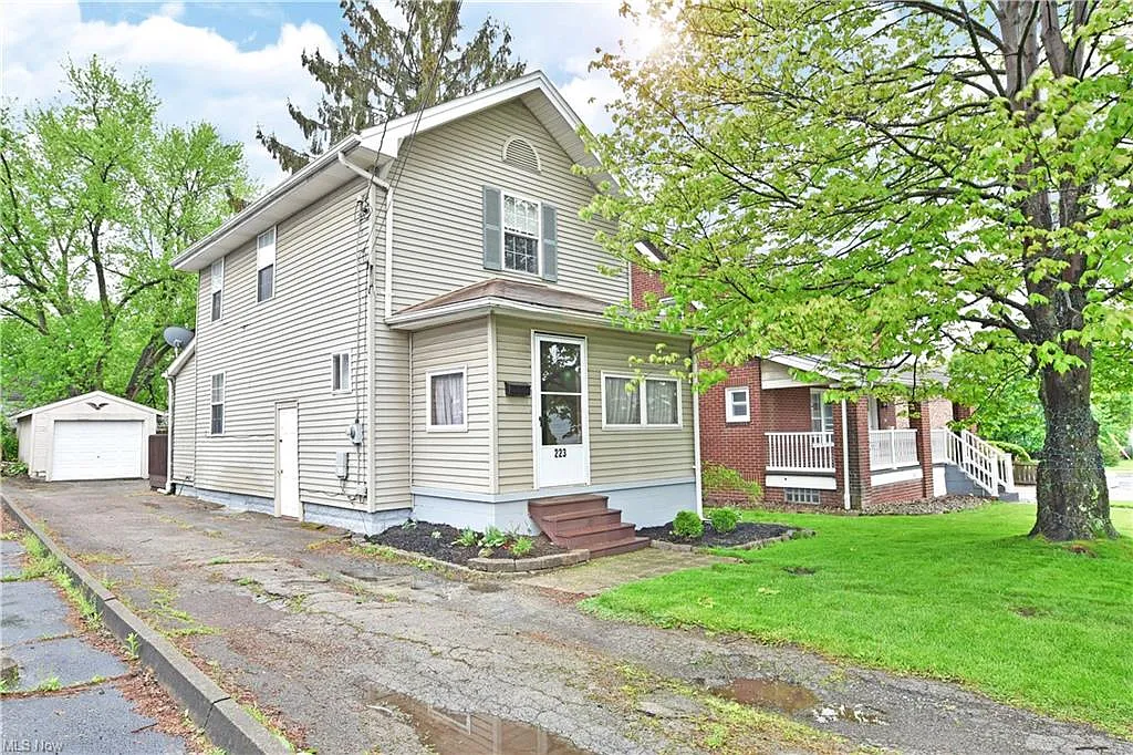 223 Churchill Rd photo 1