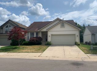 6487 Forestside Dr, Waterford, MI 48327