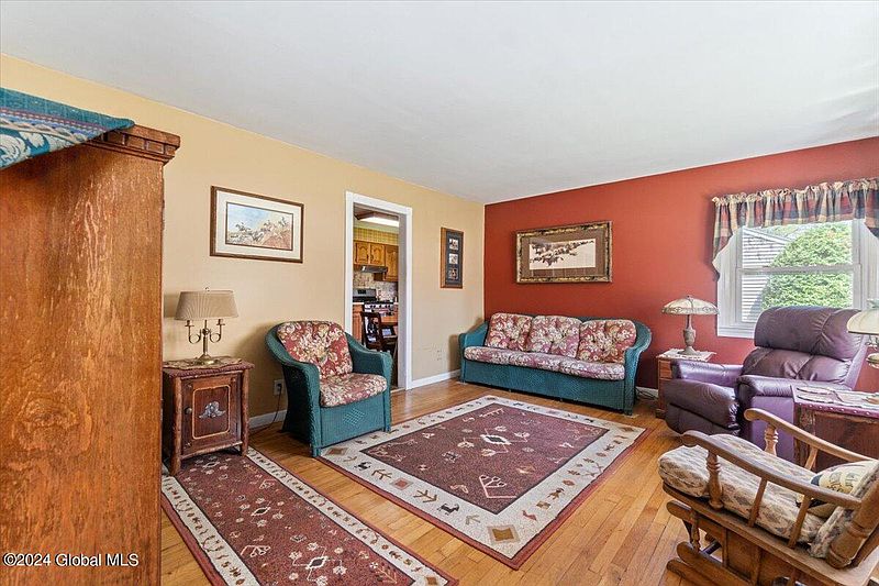 5th image of 73 Glendale Road