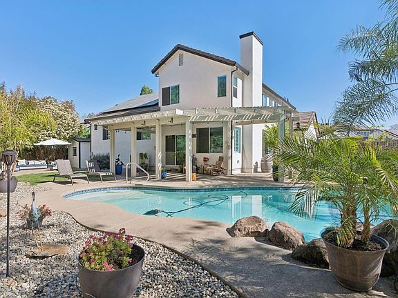 4th image of 2890 Aquamarine Cir