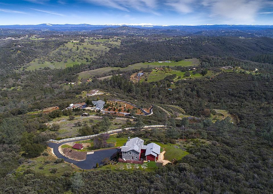 Gorgeous views of the Sierra