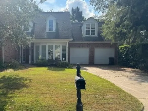 73 Pinehurst Dr, New Orleans, LA 70131