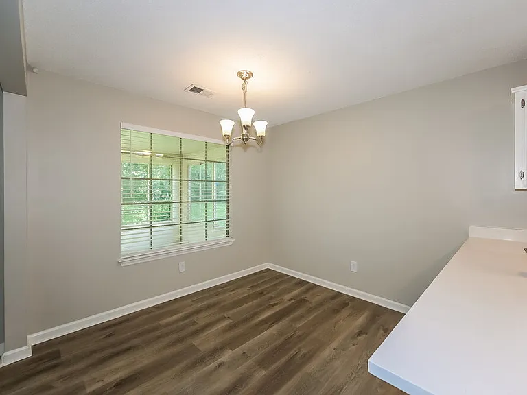 309 Cedar Park Cir — Photo 7