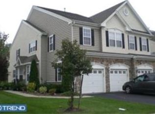 33 Wellington Rd, Newtown, PA 18940