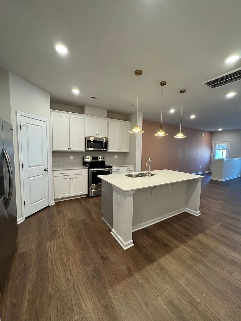 Charming Home in Travelers Rest! — Photo 3