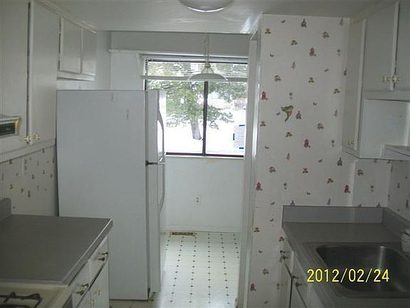 3rd image of 6351 Wainscot Dr SE