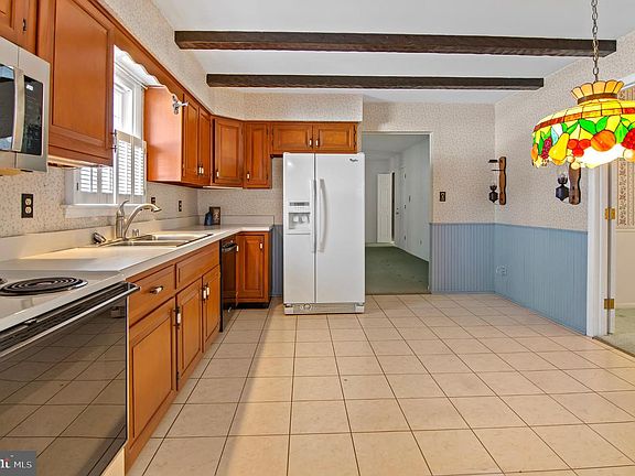 4th image of 3005 Moores Rd