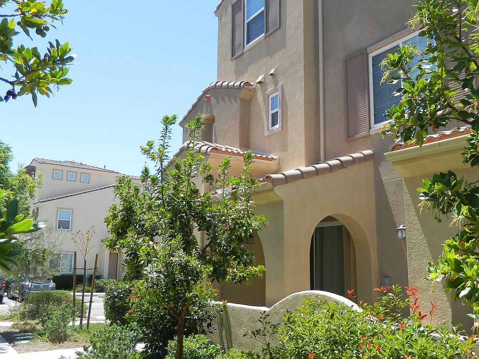 3 story corner unit