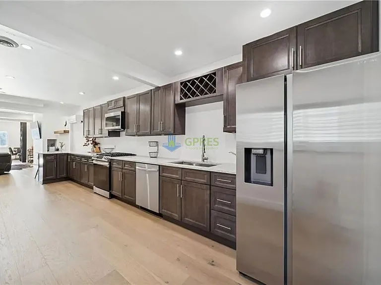 1308 Goettman St — Photo 12