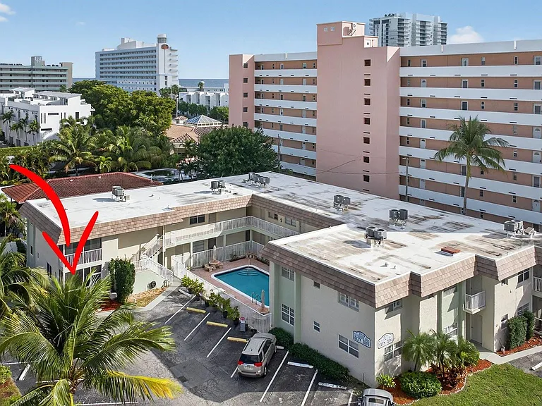 1450 N Riverside Dr #101 — Photo 30
