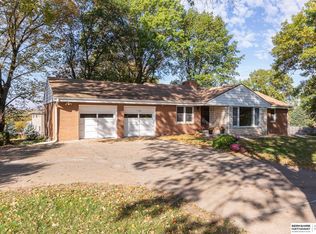 11706 N Post Rd, Omaha, NE 68112