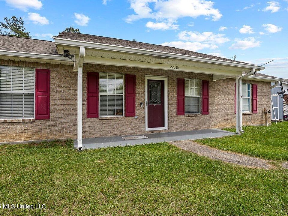 1st image of 22030 Rayvan Ln