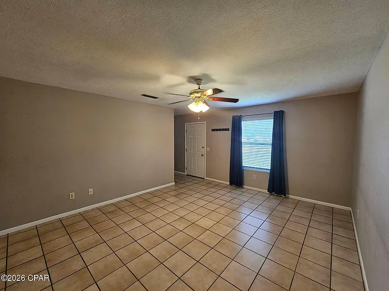 221 Viola Ave — Photo 9
