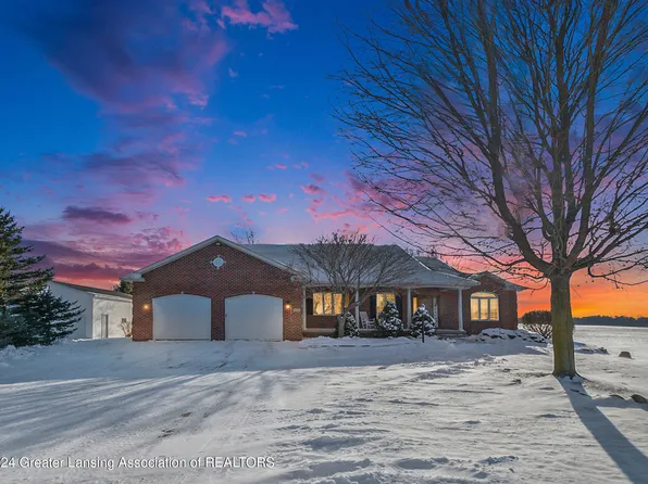 3553 W Parks Rd, Saint Johns, MI 48879