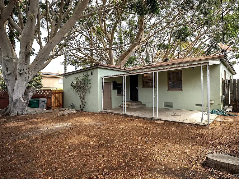 1537 Sunset Cliffs Blvd — Photo 22