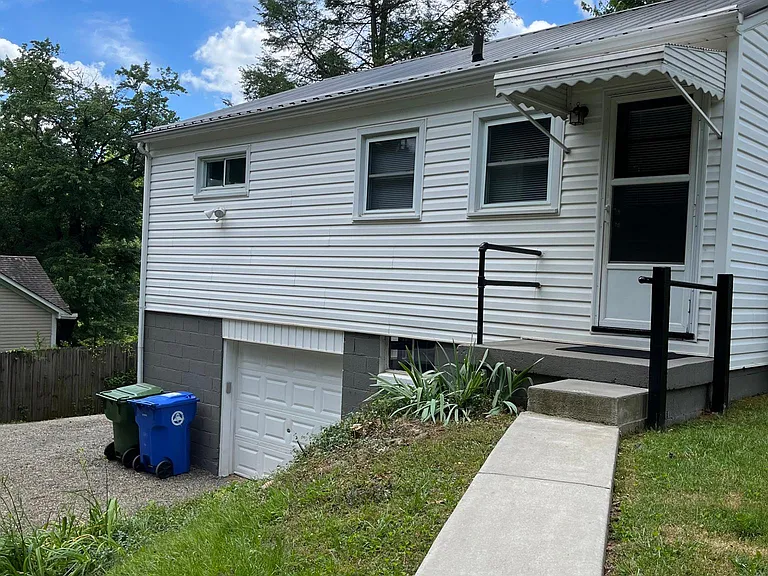 7 Robinwood Ave — Photo 7