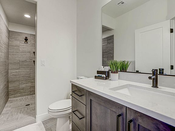 5th image of 1351 E Vista Roja Pl