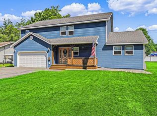 2 Beechnut Ter, Whitesboro, NY 13492
