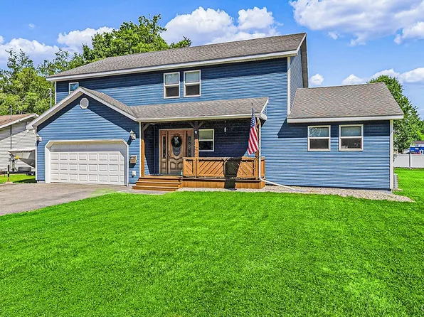 2 Beechnut Ter, Whitesboro, NY 13492