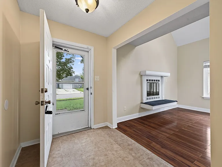 5025 Halwell Dr — Photo 5