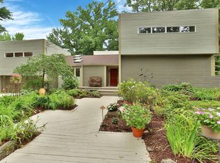 35 Meadowood Path, New Rochelle, NY 10804