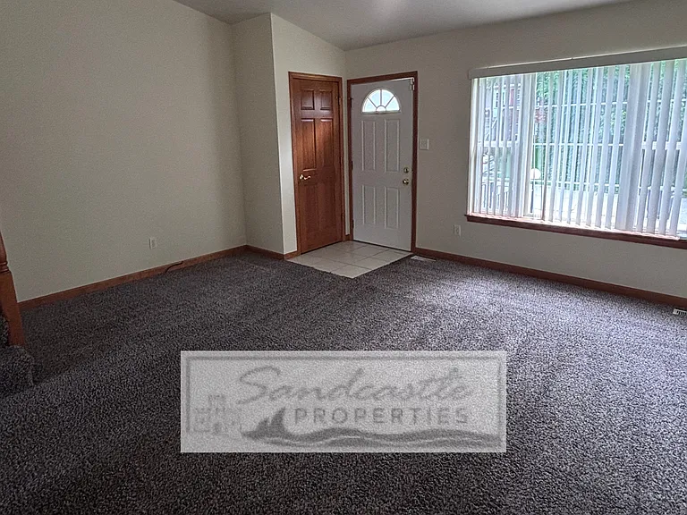 2190 Freedom St #2190 — Photo 3