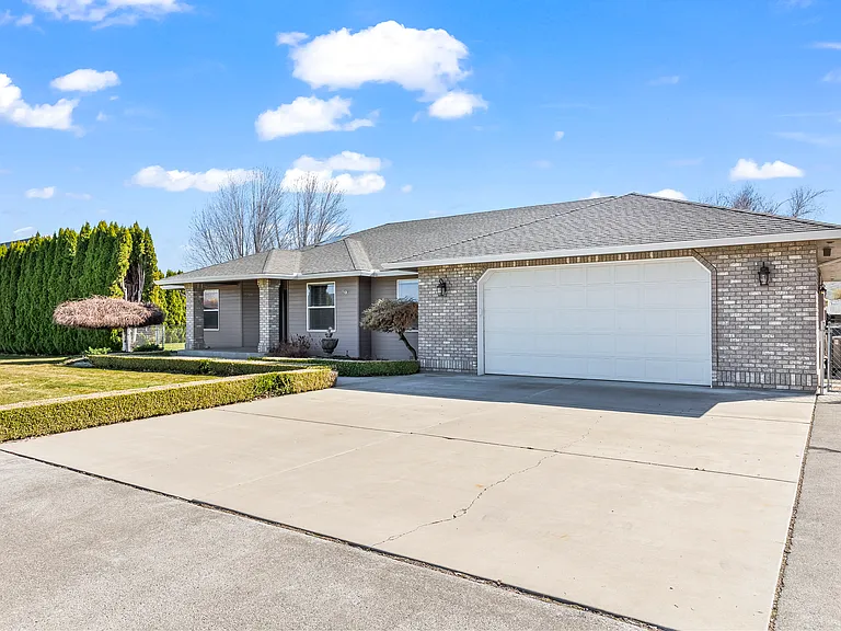 7700 Ryegrass Rd — Photo 1