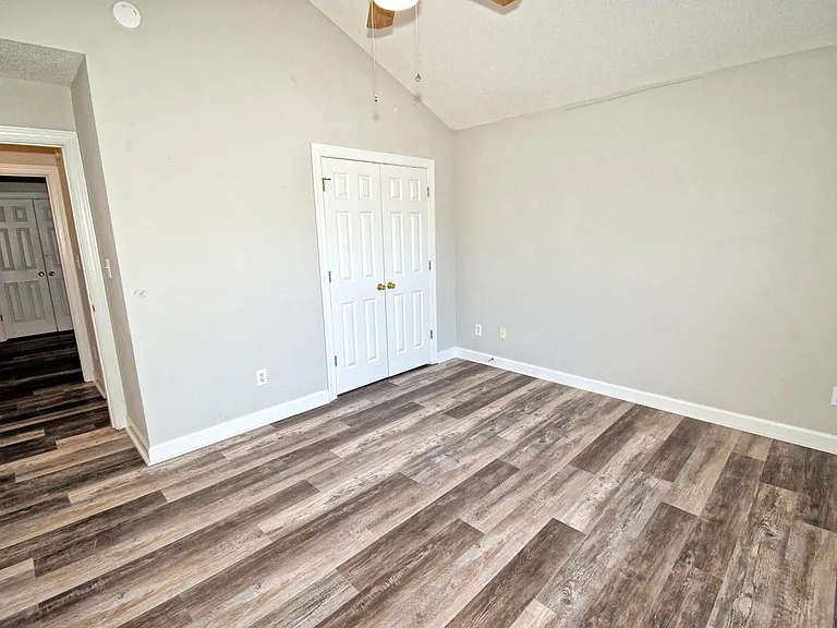 239 Tillamook Dr — Photo 10