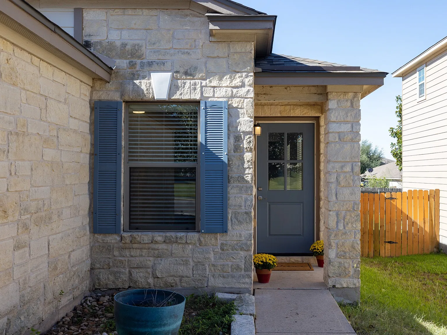 2322 Kuykendall Dr — Photo 3