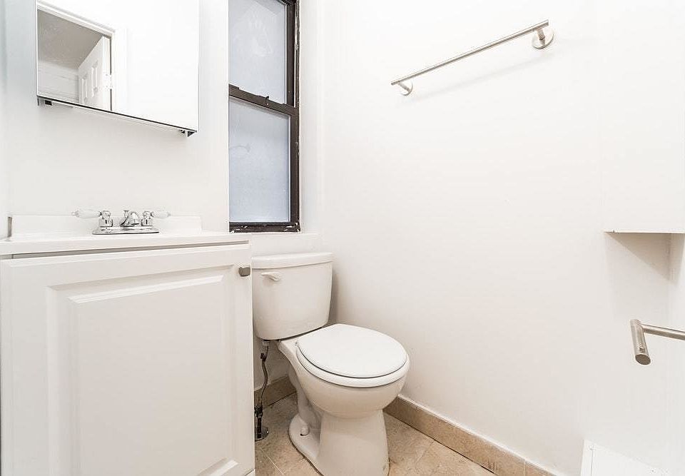 1st image of 265 E 78th St Front 2F