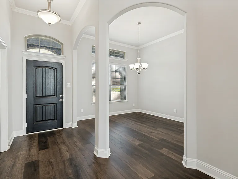 328 Van Buren Dr — Photo 3