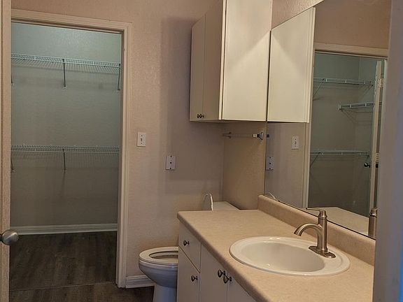 5th image of 911 N Orange Ave APT 403