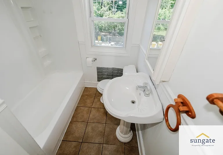 217 W Edgevale Rd — Photo 13