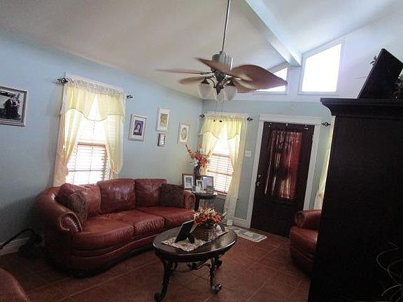 3rd image of 719 N Gagon St