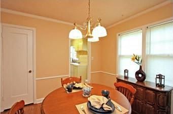 3rd image of 239 W Maiden Ln