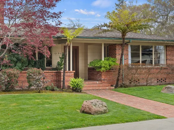 1990 Newell Rd, Palo Alto, CA 94303