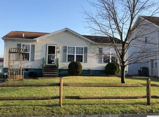 46 Arthur Ave, Hudson, NY 12534