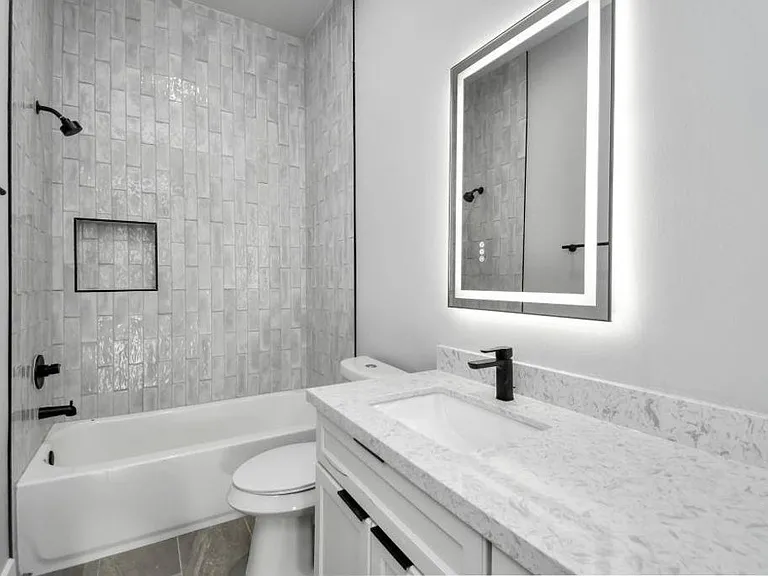 1320 Eberhard St — Photo 25