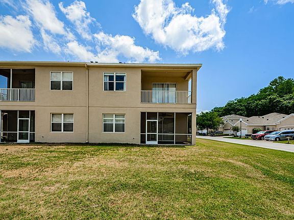 3rd image of 2527 Stanhope Dr