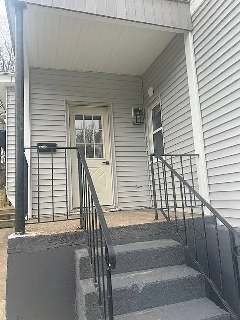 3 bed, 1098 sqft, $1,300 — Photo 3
